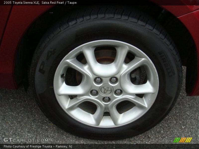 Salsa Red Pearl / Taupe 2005 Toyota Sienna XLE