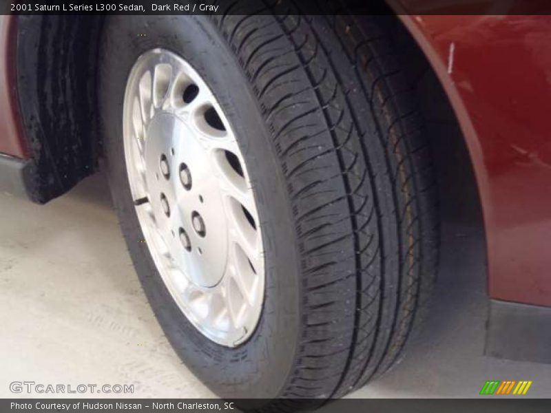 Dark Red / Gray 2001 Saturn L Series L300 Sedan