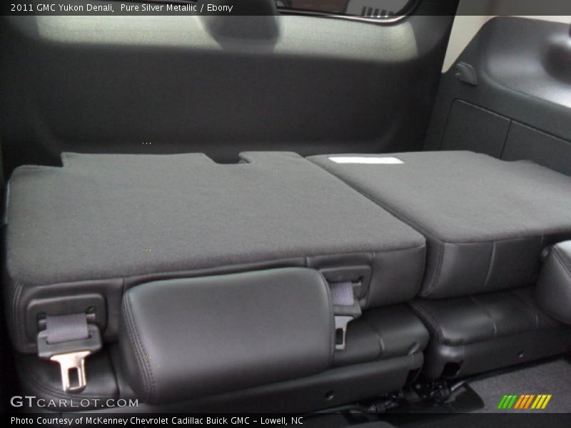 Pure Silver Metallic / Ebony 2011 GMC Yukon Denali