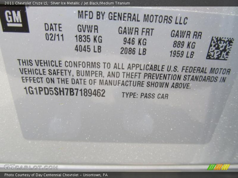 Silver Ice Metallic / Jet Black/Medium Titanium 2011 Chevrolet Cruze LS