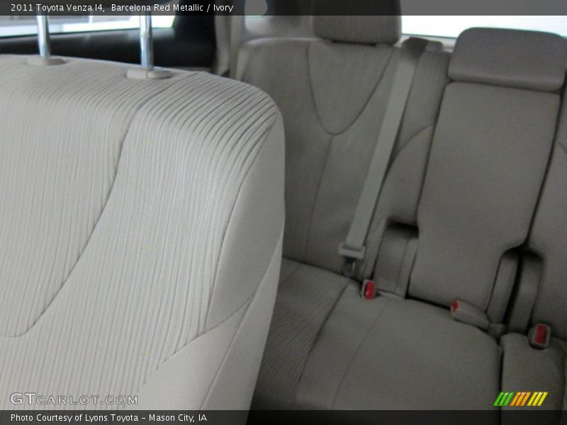 Barcelona Red Metallic / Ivory 2011 Toyota Venza I4