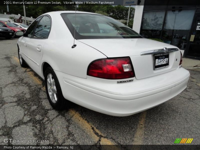 Vibrant White / Medium Parchment 2001 Mercury Sable LS Premium Sedan