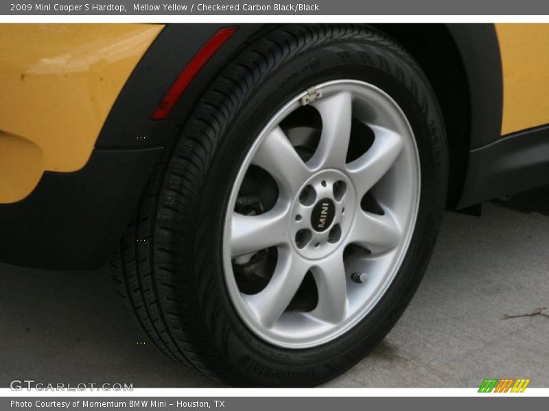 Mellow Yellow / Checkered Carbon Black/Black 2009 Mini Cooper S Hardtop