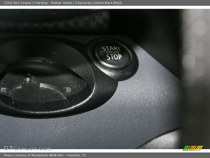 Mellow Yellow / Checkered Carbon Black/Black 2009 Mini Cooper S Hardtop