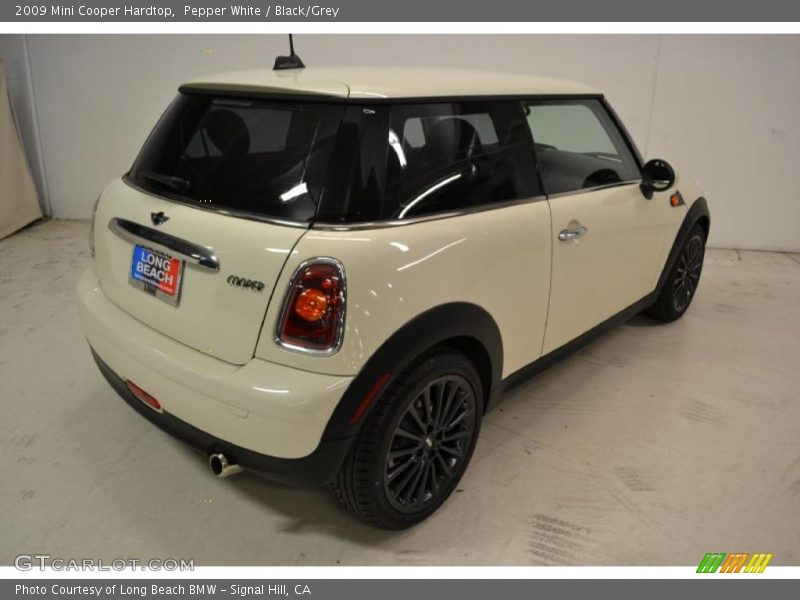 Pepper White / Black/Grey 2009 Mini Cooper Hardtop