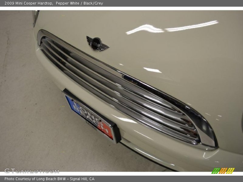 Pepper White / Black/Grey 2009 Mini Cooper Hardtop