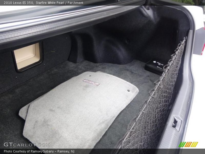 Starfire White Pearl / Parchment 2010 Lexus ES 350