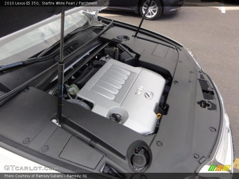 Starfire White Pearl / Parchment 2010 Lexus ES 350
