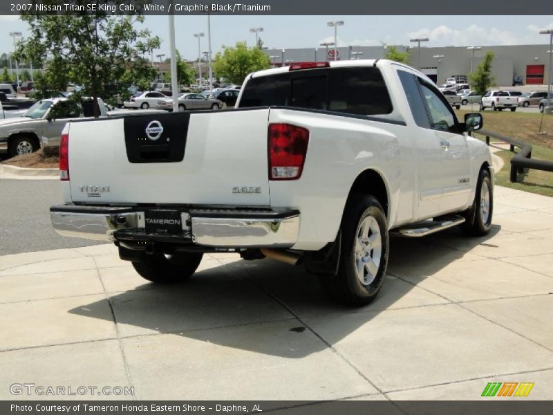 White / Graphite Black/Titanium 2007 Nissan Titan SE King Cab