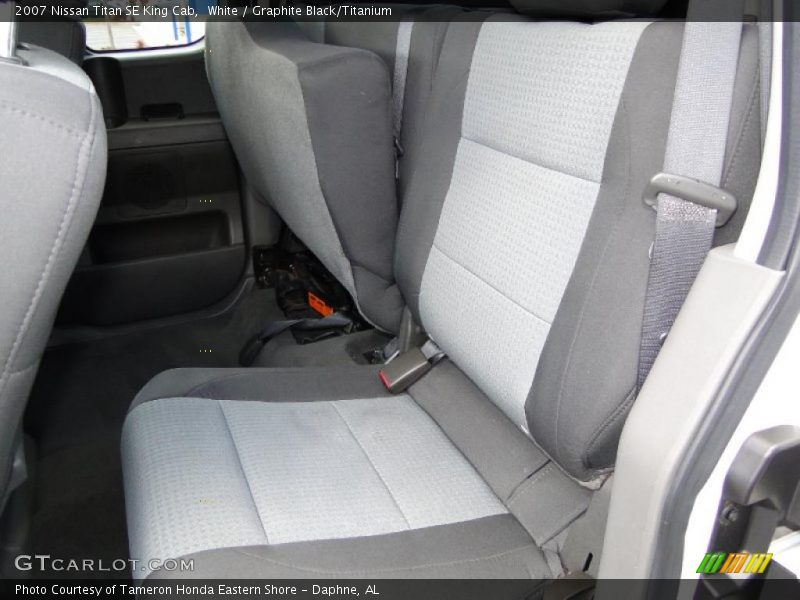 White / Graphite Black/Titanium 2007 Nissan Titan SE King Cab
