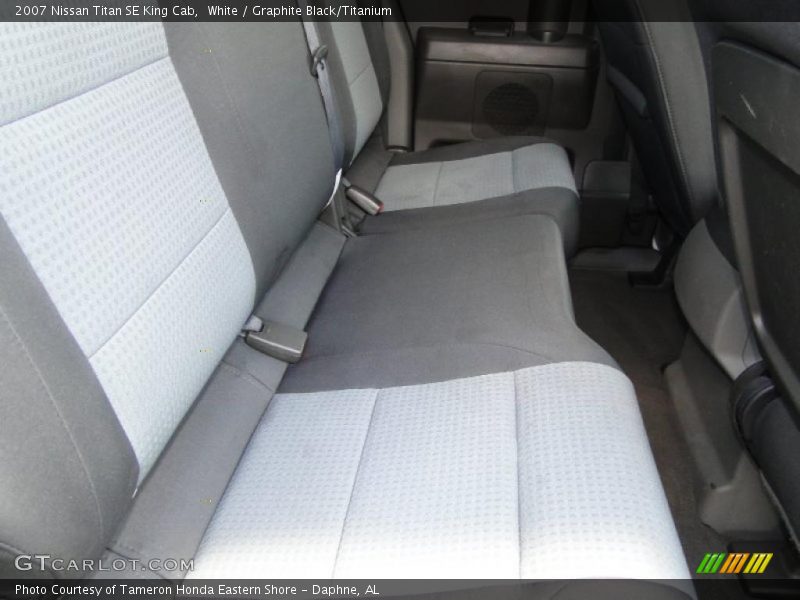 White / Graphite Black/Titanium 2007 Nissan Titan SE King Cab