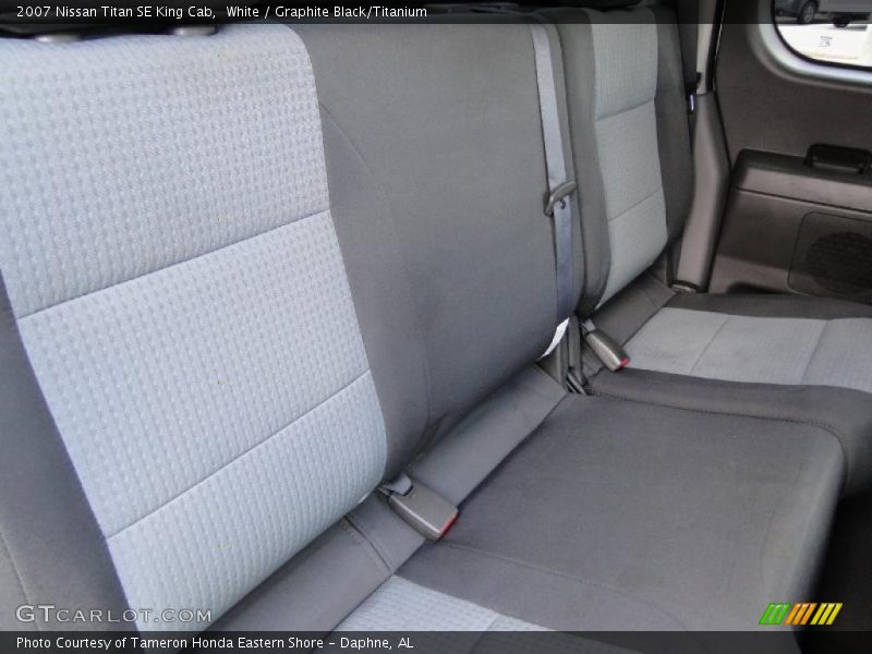 White / Graphite Black/Titanium 2007 Nissan Titan SE King Cab