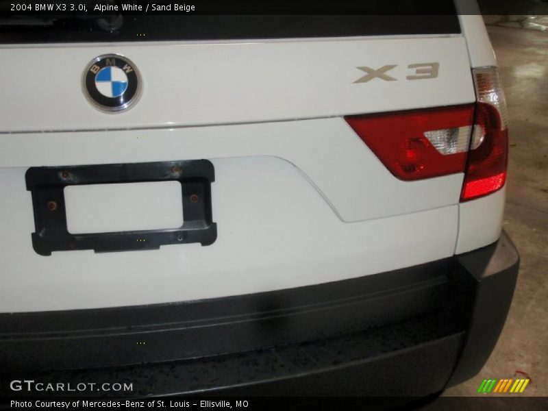 Alpine White / Sand Beige 2004 BMW X3 3.0i