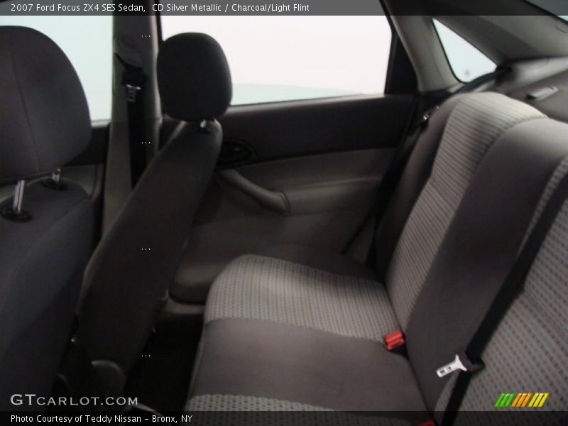 CD Silver Metallic / Charcoal/Light Flint 2007 Ford Focus ZX4 SES Sedan