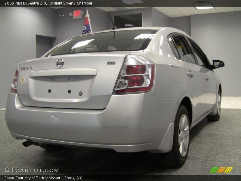 Brilliant Silver / Charcoal 2009 Nissan Sentra 2.0