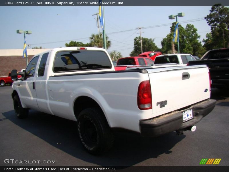 Oxford White / Medium Flint 2004 Ford F250 Super Duty XL SuperCab
