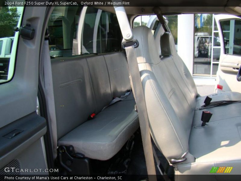 Oxford White / Medium Flint 2004 Ford F250 Super Duty XL SuperCab