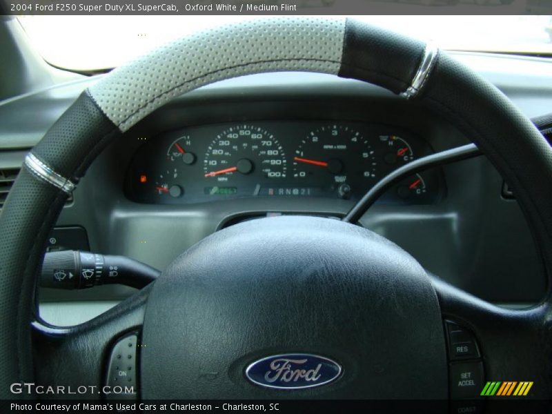 Oxford White / Medium Flint 2004 Ford F250 Super Duty XL SuperCab