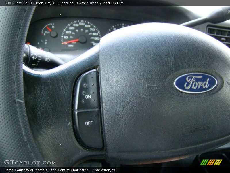Oxford White / Medium Flint 2004 Ford F250 Super Duty XL SuperCab