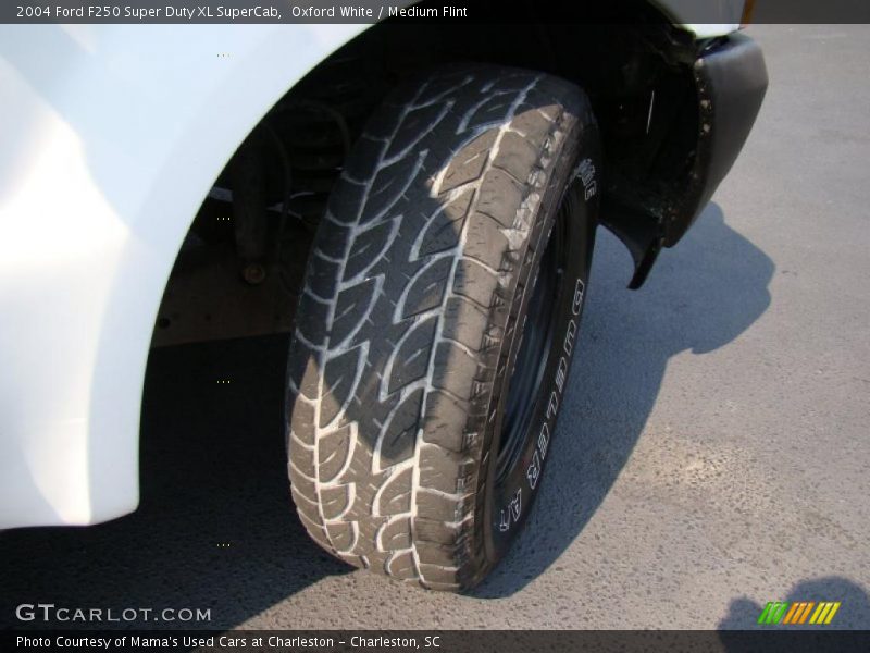 Oxford White / Medium Flint 2004 Ford F250 Super Duty XL SuperCab