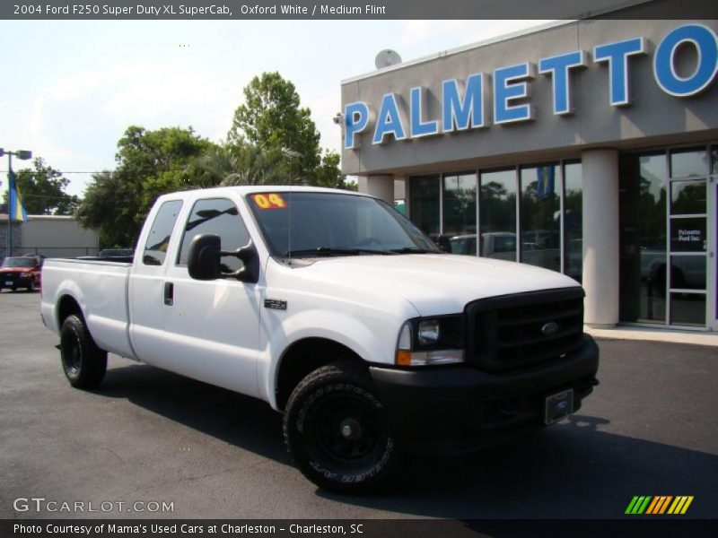 Oxford White / Medium Flint 2004 Ford F250 Super Duty XL SuperCab