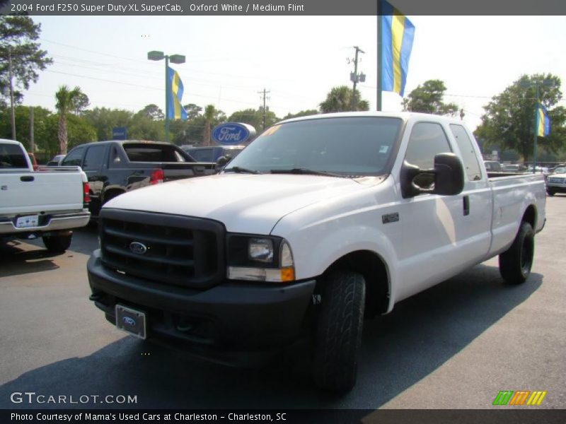 Oxford White / Medium Flint 2004 Ford F250 Super Duty XL SuperCab