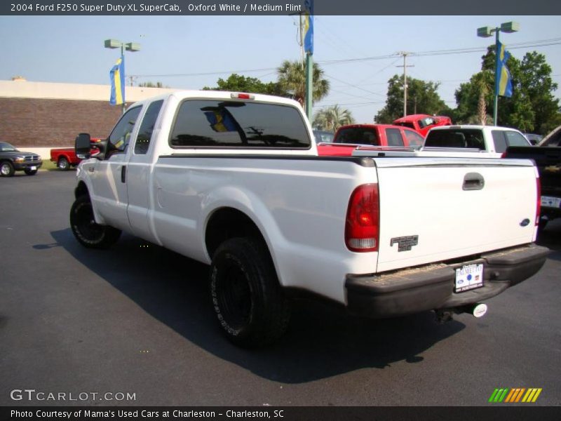 Oxford White / Medium Flint 2004 Ford F250 Super Duty XL SuperCab