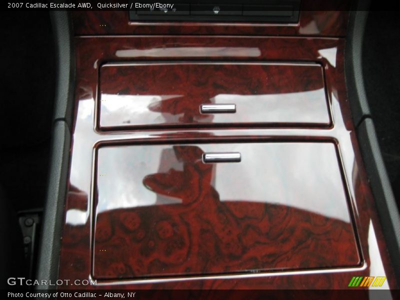Quicksilver / Ebony/Ebony 2007 Cadillac Escalade AWD