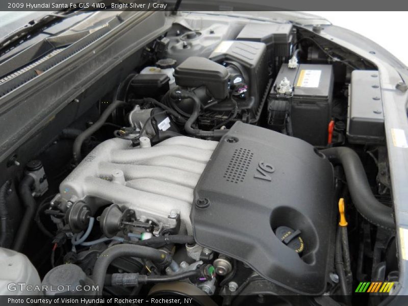 Bright Silver / Gray 2009 Hyundai Santa Fe GLS 4WD