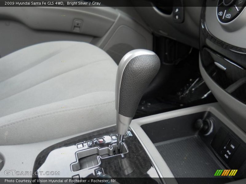 Bright Silver / Gray 2009 Hyundai Santa Fe GLS 4WD
