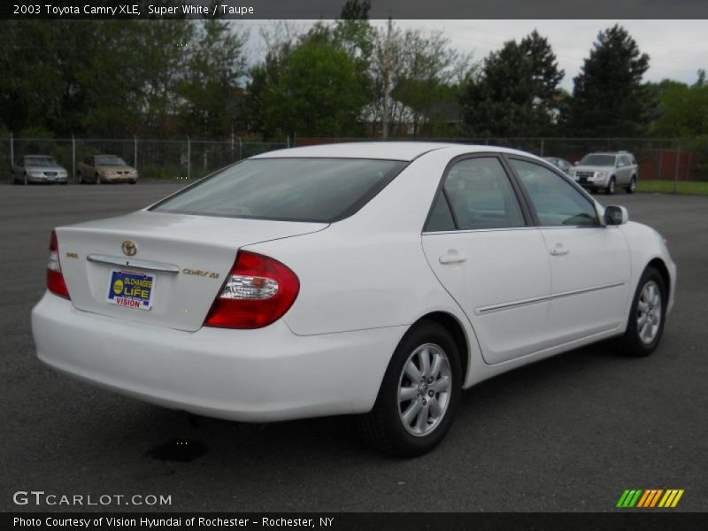 Super White / Taupe 2003 Toyota Camry XLE
