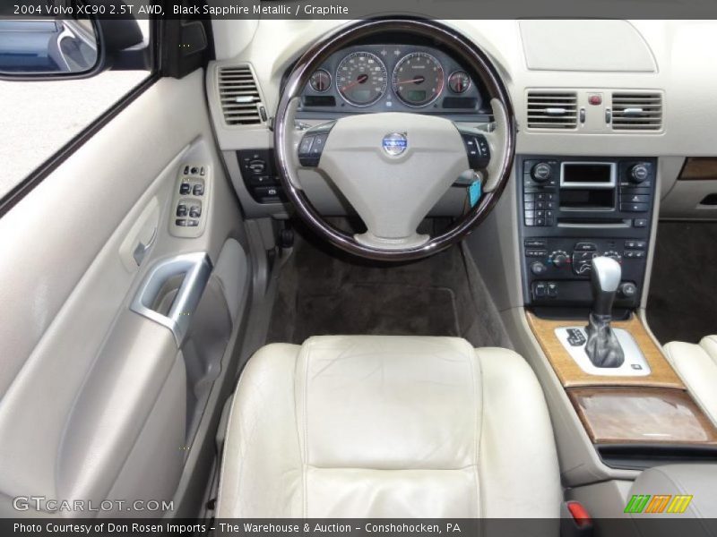 Black Sapphire Metallic / Graphite 2004 Volvo XC90 2.5T AWD