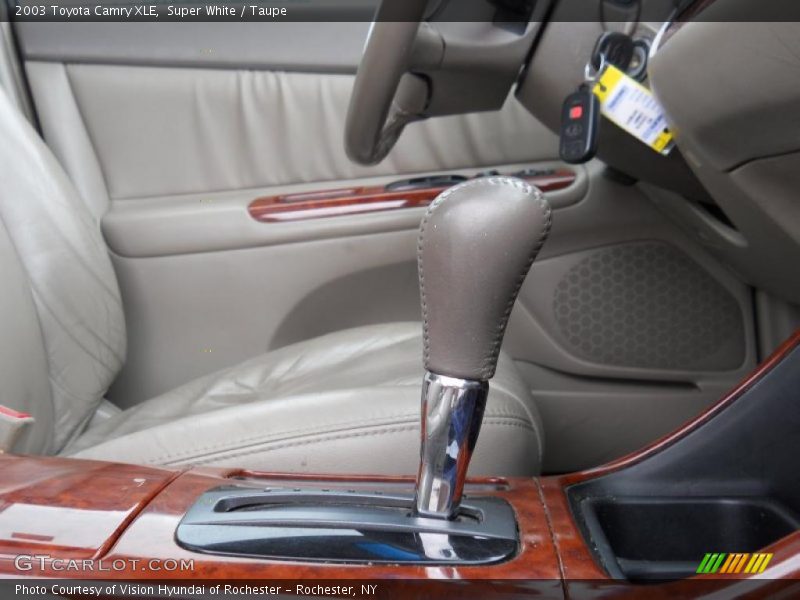 Super White / Taupe 2003 Toyota Camry XLE