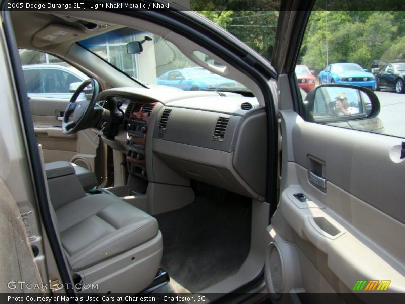 Light Khaki Metallic / Khaki 2005 Dodge Durango SLT