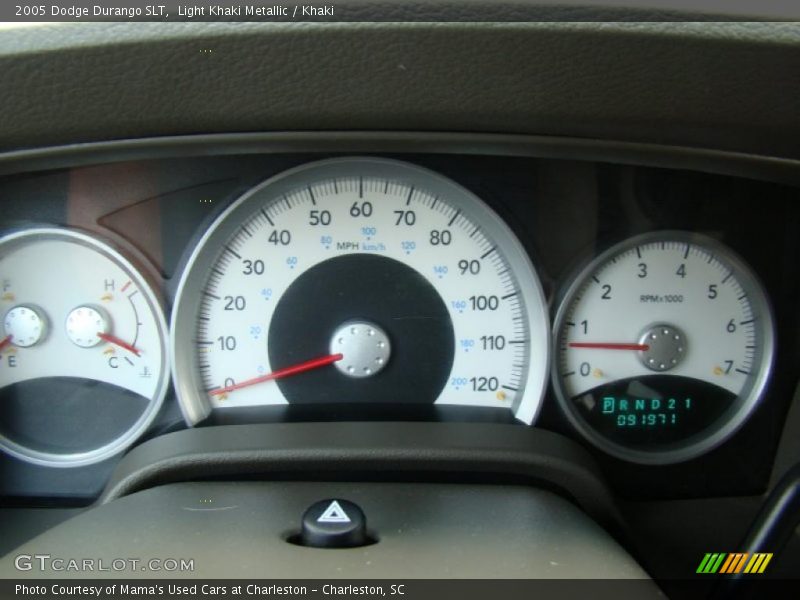 Light Khaki Metallic / Khaki 2005 Dodge Durango SLT
