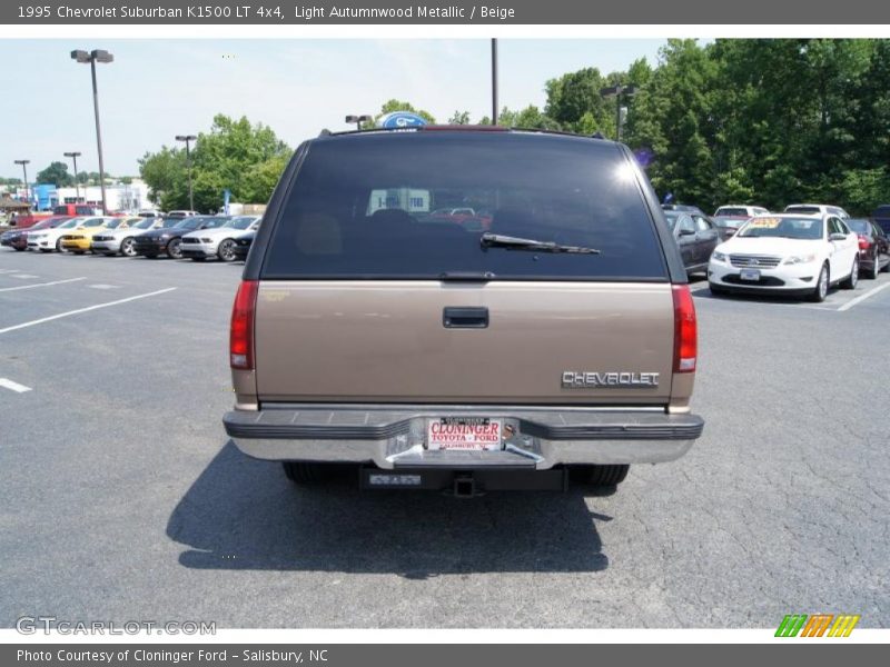 Light Autumnwood Metallic / Beige 1995 Chevrolet Suburban K1500 LT 4x4