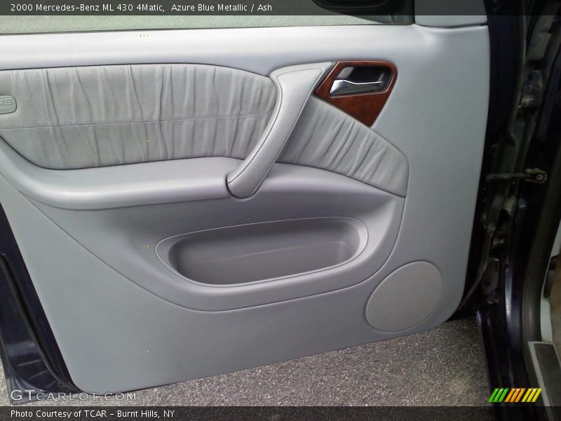 Door Panel of 2000 ML 430 4Matic
