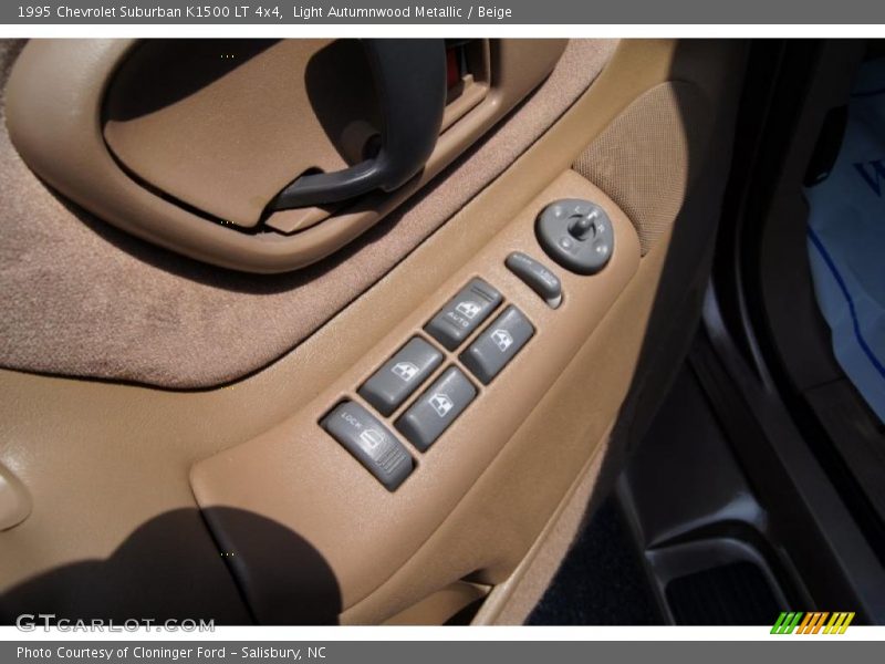 Controls of 1995 Suburban K1500 LT 4x4