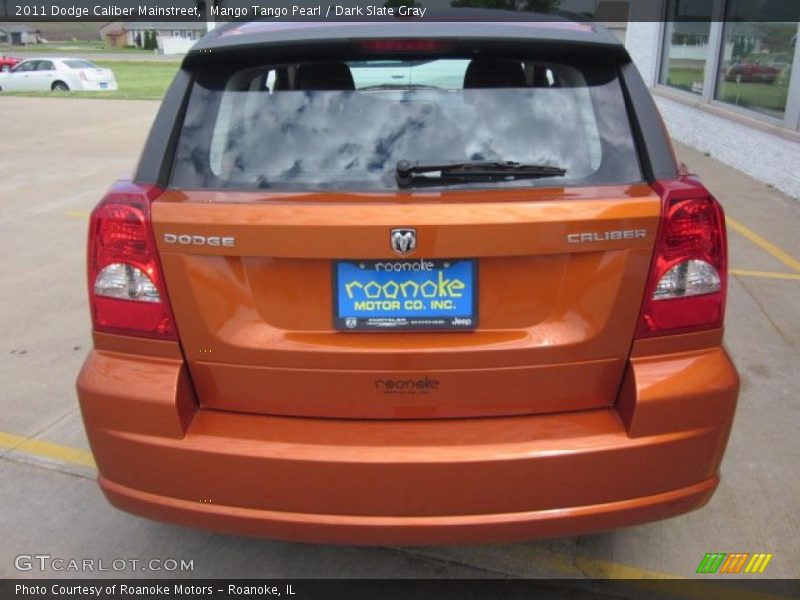 Mango Tango Pearl / Dark Slate Gray 2011 Dodge Caliber Mainstreet