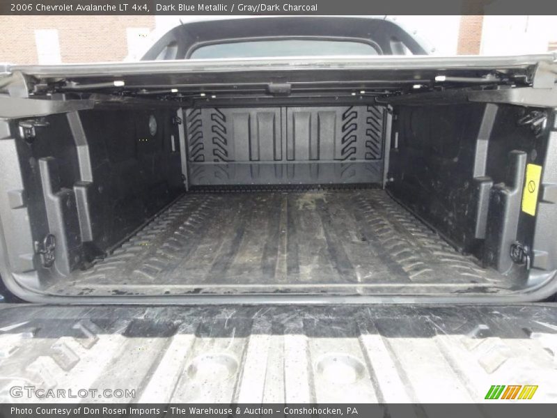 Dark Blue Metallic / Gray/Dark Charcoal 2006 Chevrolet Avalanche LT 4x4