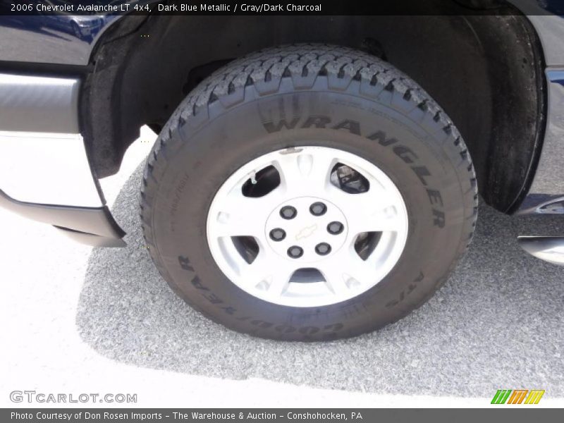 Dark Blue Metallic / Gray/Dark Charcoal 2006 Chevrolet Avalanche LT 4x4