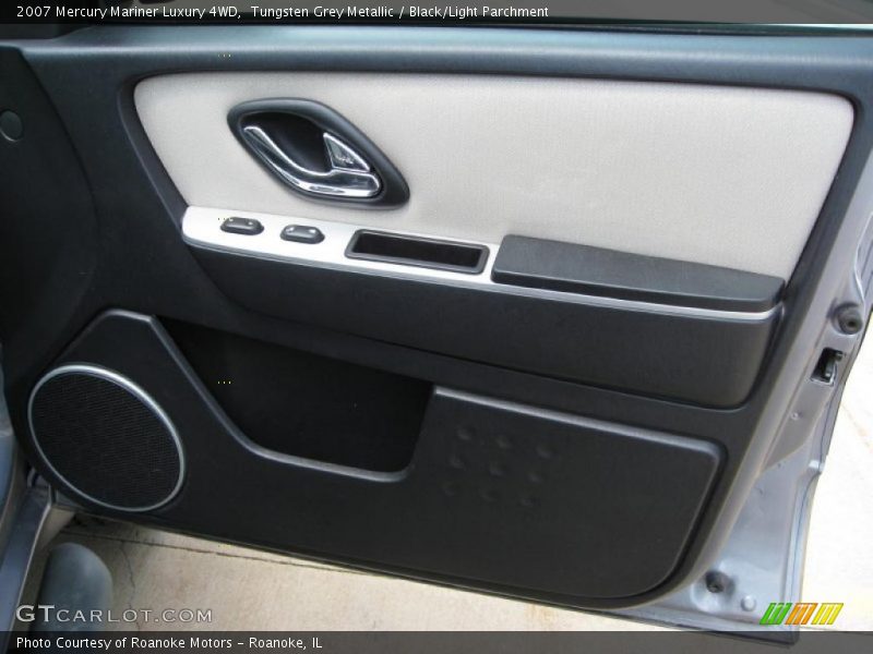 Tungsten Grey Metallic / Black/Light Parchment 2007 Mercury Mariner Luxury 4WD