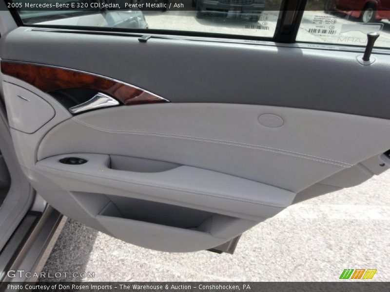 Door Panel of 2005 E 320 CDI Sedan