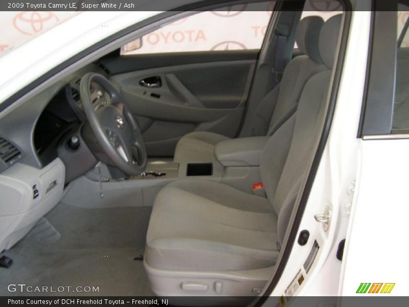 Super White / Ash 2009 Toyota Camry LE