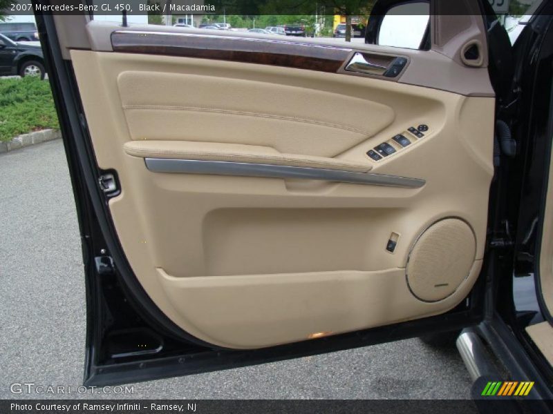 Black / Macadamia 2007 Mercedes-Benz GL 450