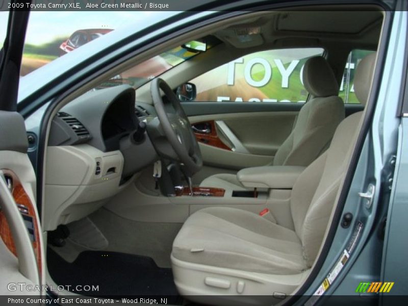 Aloe Green Metallic / Bisque 2009 Toyota Camry XLE