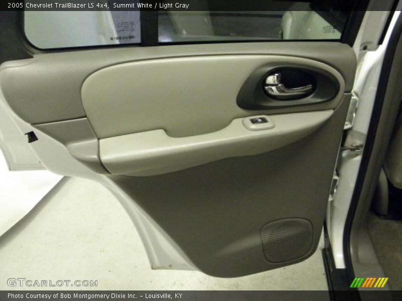 Summit White / Light Gray 2005 Chevrolet TrailBlazer LS 4x4