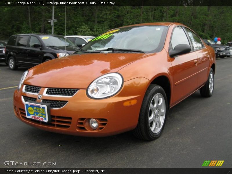 Orange Blast Pearlcoat / Dark Slate Gray 2005 Dodge Neon SXT
