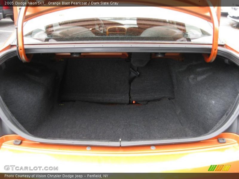  2005 Neon SXT Trunk
