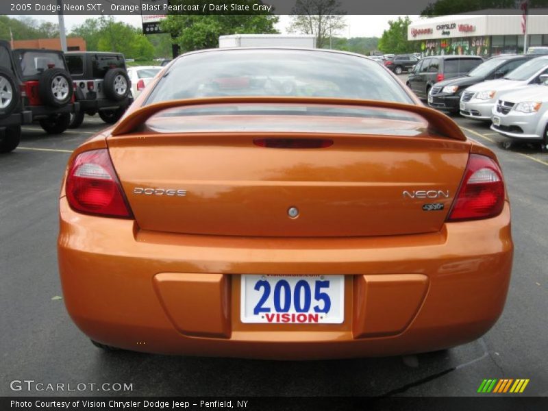 Orange Blast Pearlcoat / Dark Slate Gray 2005 Dodge Neon SXT